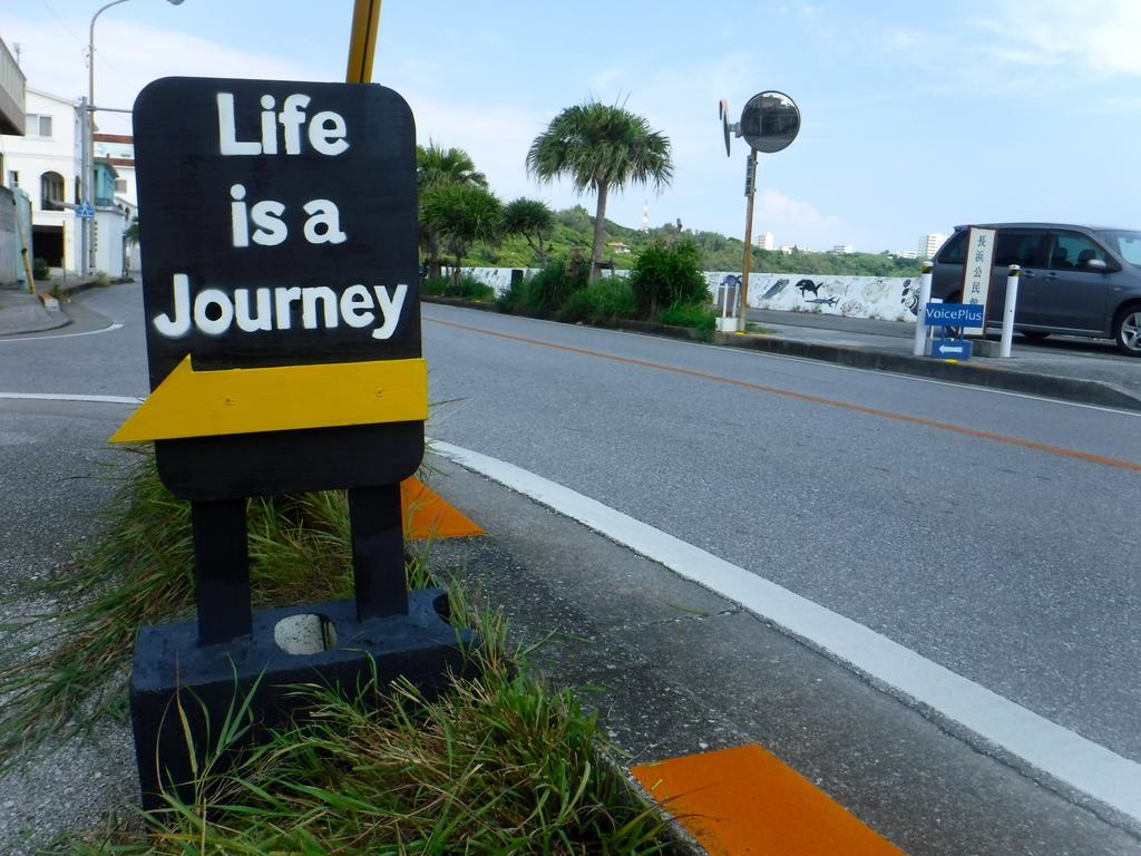 Hotel Life Is A Journey Yomitan Exterior foto