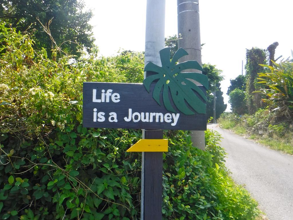Hotel Life Is A Journey Yomitan Exterior foto