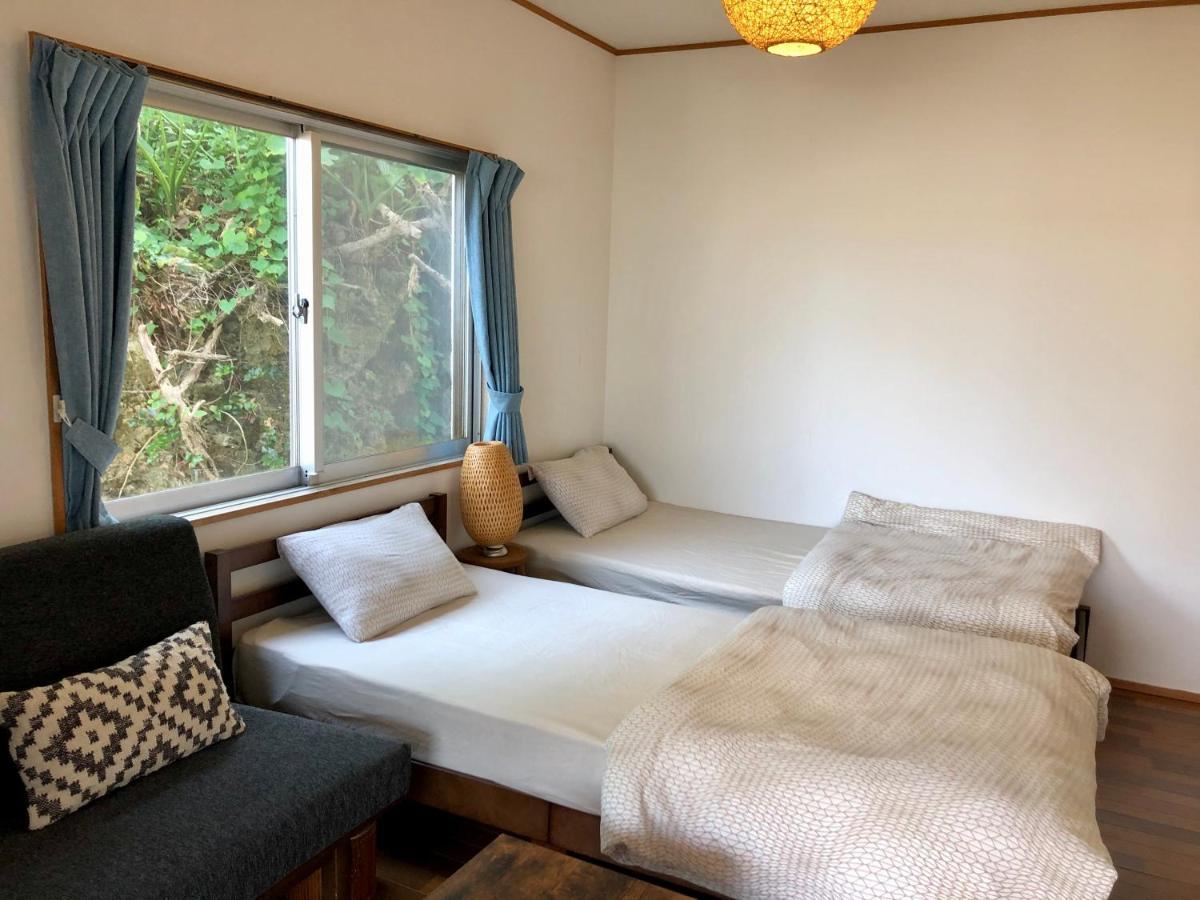 Hotel Life Is A Journey Yomitan Exterior foto
